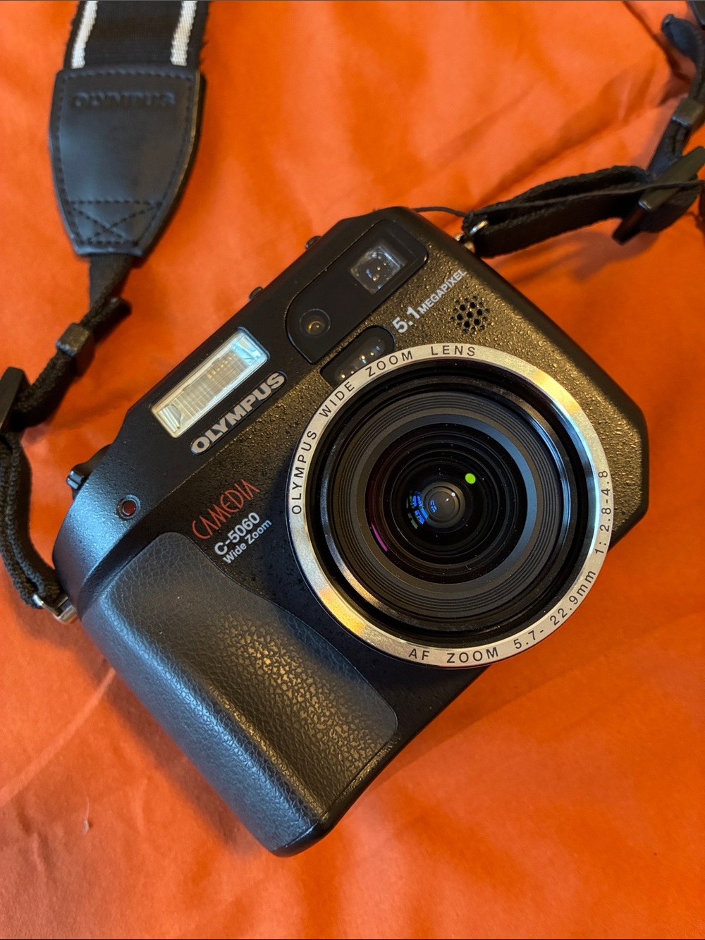 Olympus Camedia C5060 Wide Zoom Black Camera